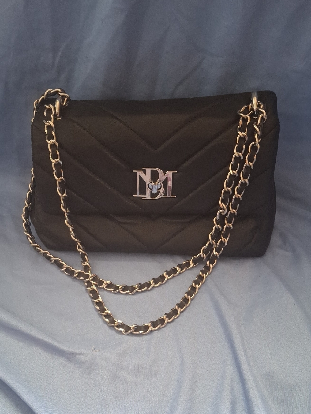 Badgley Mischka Black Quilted Shoulder Bag with Sliver Chain